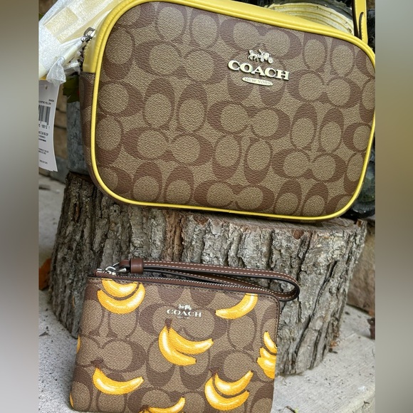 Authentic COACH Coated signature canvas/smooth leather zip top Crossbody - Picture 14 of 16